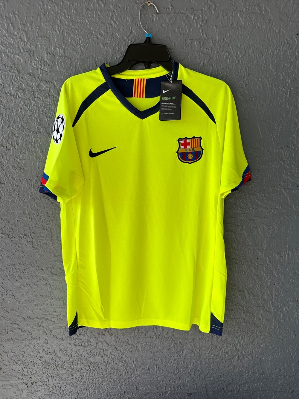 Ronaldinho Barcelona 2005/06 Yellow Retro Jersey Men Size - Picture 2 of 3